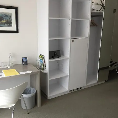 호텔 Schweizer Hof 3*