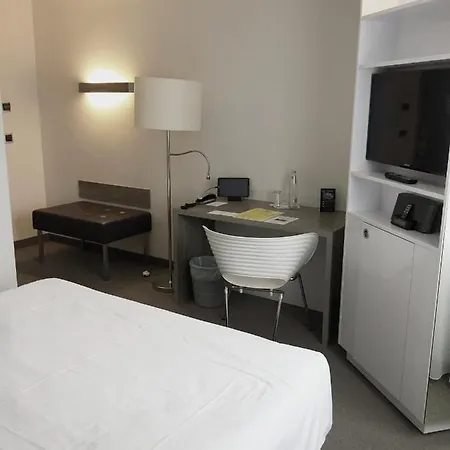 Schweizer Hof 3* קאסל
