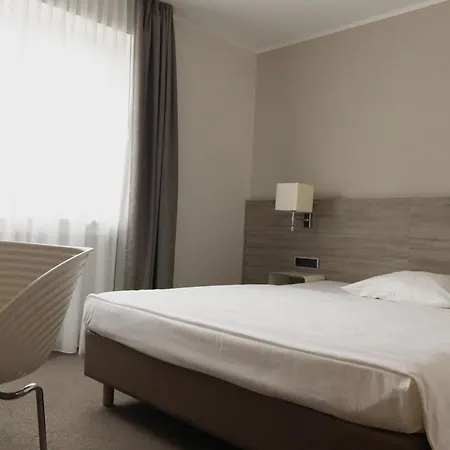 Schweizer Hof 3*
