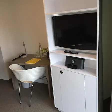 Schweizer Hof 3*