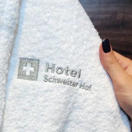 호텔 Schweizer Hof 3*