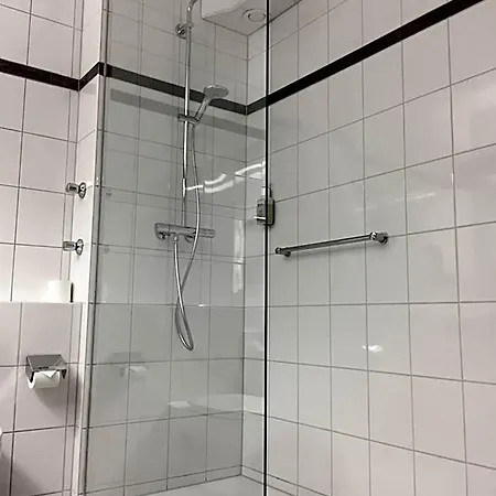 Schweizer Hof Hotel 3*