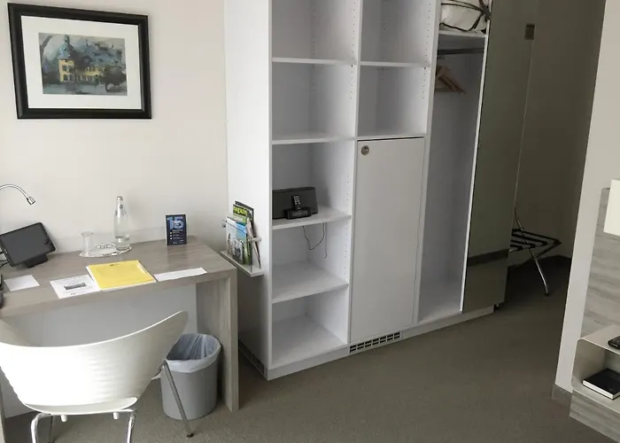 Hotel Schweizer Hof 3*